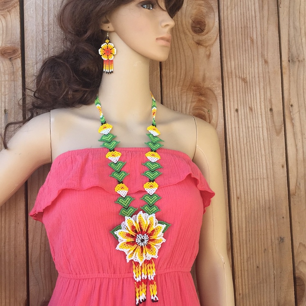 Mexican huichol necklace set with earrings